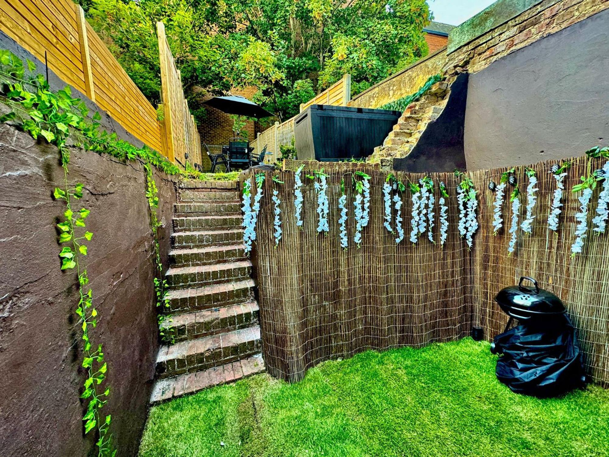 Three Bedroom House By Peacegrove Homes Short Lets & Serviced Accommodation Brighton With Free Wifi & Pet Friendly Eksteriør billede