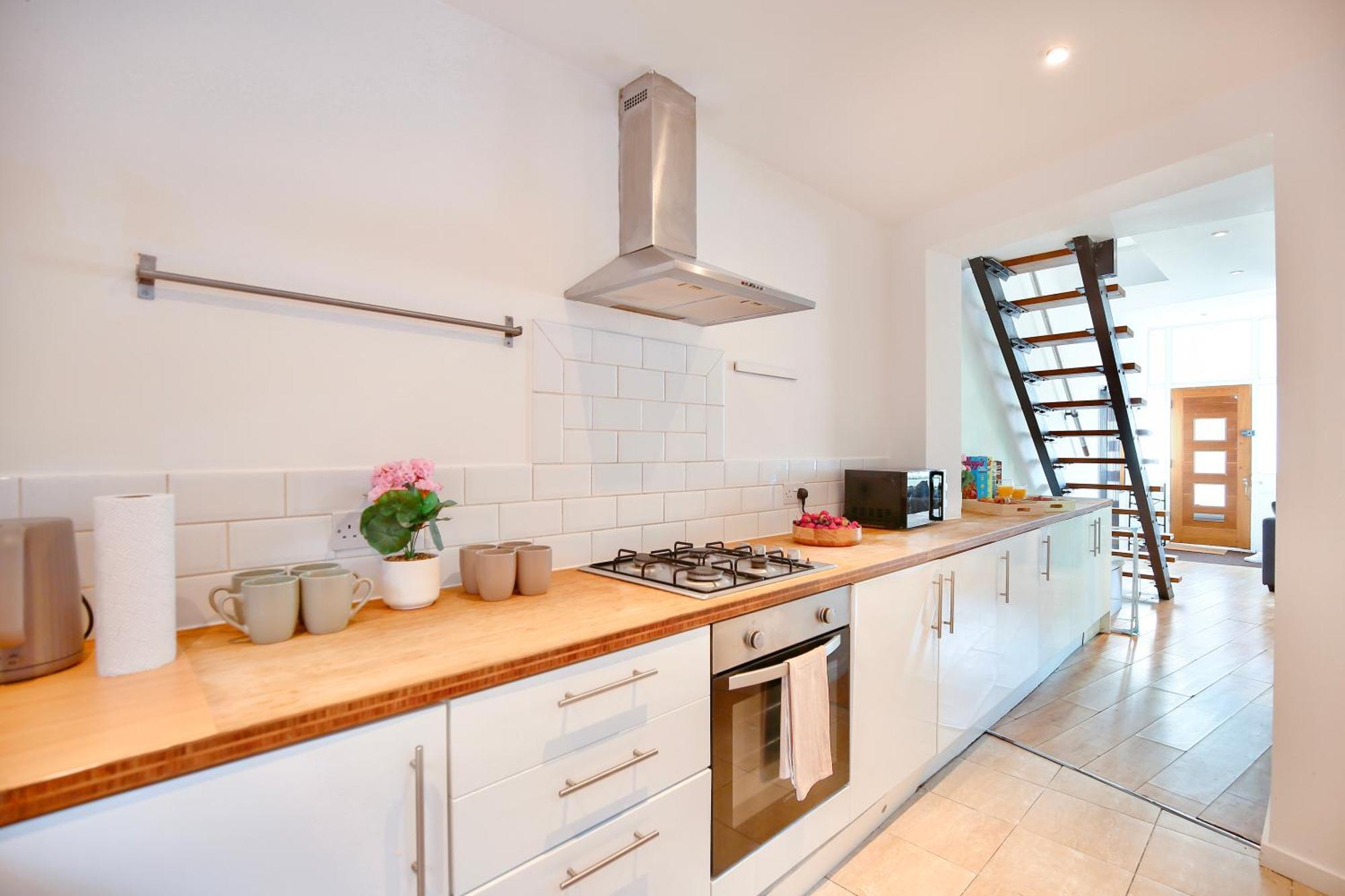 Three Bedroom House By Peacegrove Homes Short Lets & Serviced Accommodation Brighton With Free Wifi & Pet Friendly Eksteriør billede